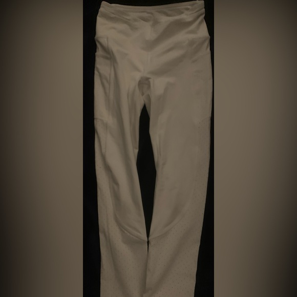 Lululemon bundle lot 4 size 4 pants jacket and hat - Picture 3 of 9